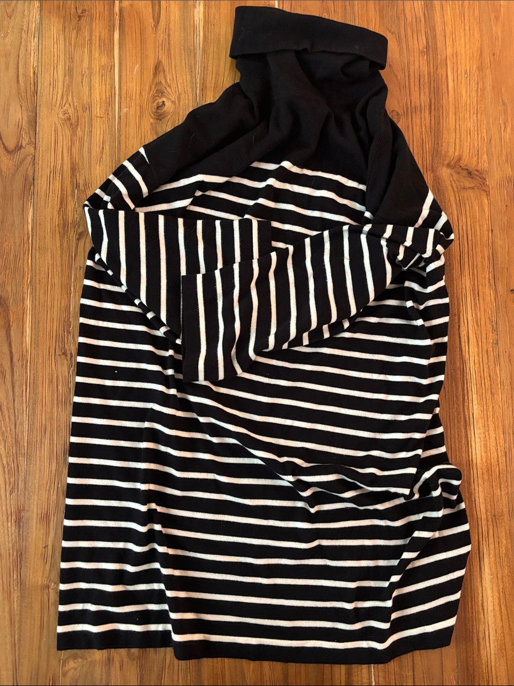 Pomander Place Black Hooded Pullover